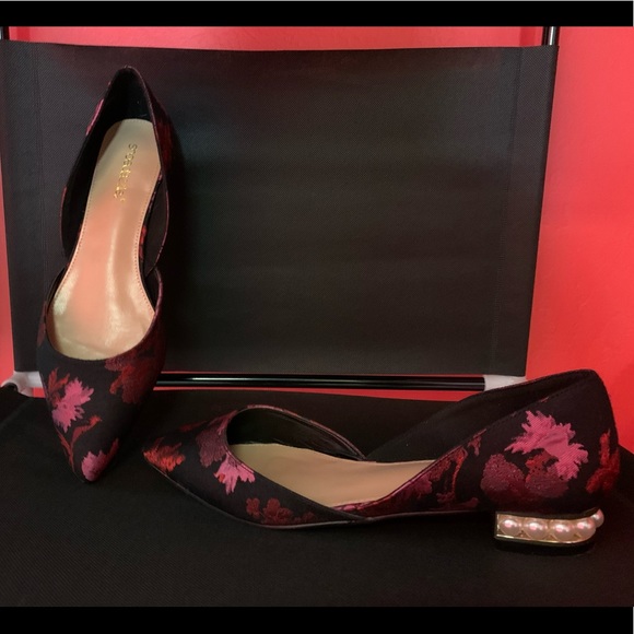 COPY - Dressy, Classy, Flashy Floral Brocade & Pearl Flat - Picture 6 of 6